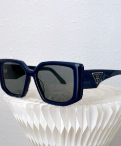 PRADA sunglass