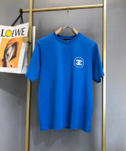 CHANEL T-shirt