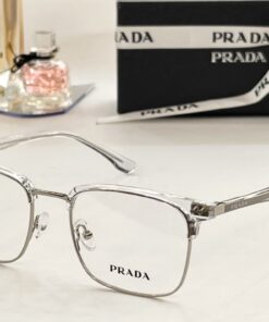 PRADA sunglass