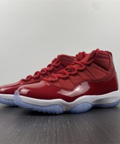 Air Jordan11 2017  Ranger Bull