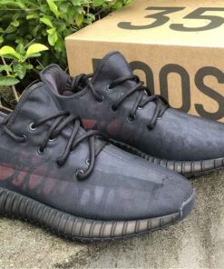 Yeezy Boost 350 V2  BLACK