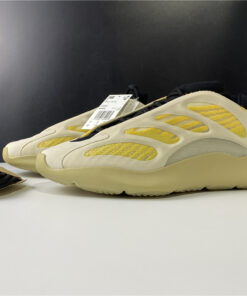 Adidas Yeezy 700 V3  Srphym