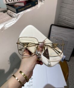 PRADA sunglass