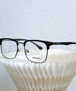 PRADA sunglass