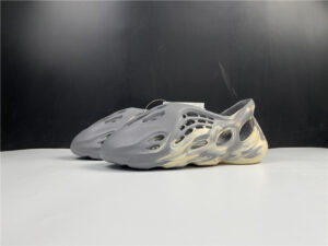 Yeezy Foam Runner MXT MoonGrey