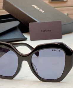 PRADA sunglass