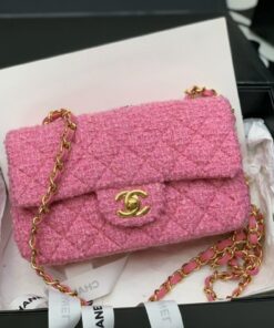 CHANEL bag