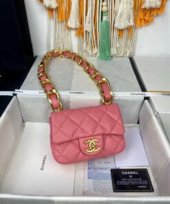 CHANEL bag