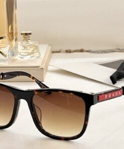 PRADA sunglass