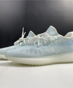 Yeezy Boost 350 V2GW2869