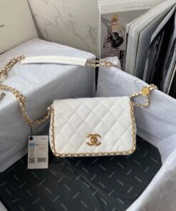 CHANEL bag