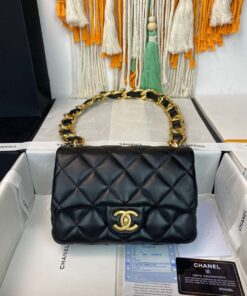 CHANEL bag