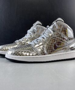 Air Jordan 1WMNS  Mid SE