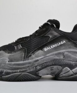 BALENCIAGA BLACK TRIPLE S TRAINER W06G01001