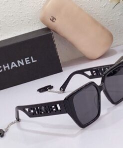 CHANEL glasses