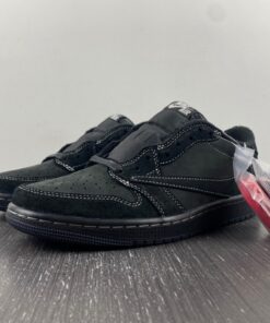 Travis Scott x Air Jordan 1 Low