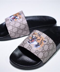 GUCCI Leather SLIDE SANDAL with TIGER 456234 K5Y00 8919