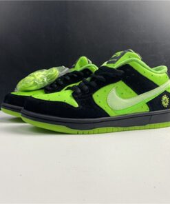Nike Dunk SB green
