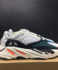 Yeezy 700 WAVE Runner