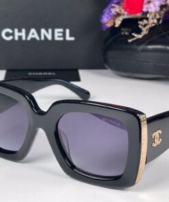 CHANEL glasses