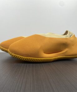 Yeezy Knit Runner  Sulfur