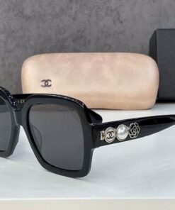 CHANEL glasses
