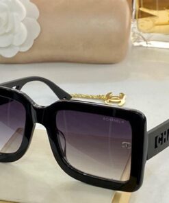 CHANEL glasses