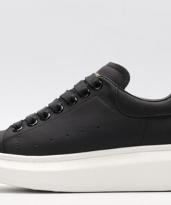 ALEXANDER MCQUEEN Black oversized sneakers