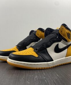 Air Jordan 1 High OG Yellow Toe
