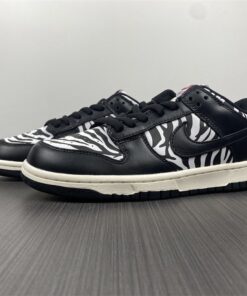 Quartersnacks x NK SB Dunk