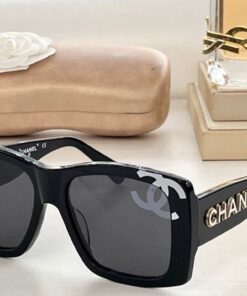 CHANEL glasses