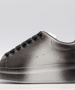 ALEXANDER MCQUEEN OVERSIZED SNEAKER