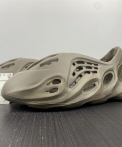 adidas Yeezy Foam RNNR gx4472