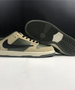 Travis Scott x NIKE SB DUNK