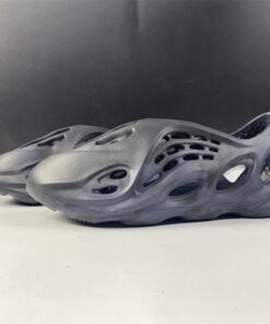 Yeezy Foam Runner  Mineral Blue