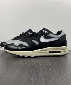 Nike Air Max 1 Patta Waves Black?