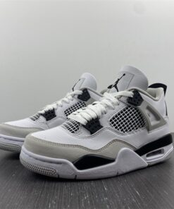 Air Jordan 4