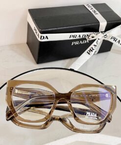 PRADA sunglass